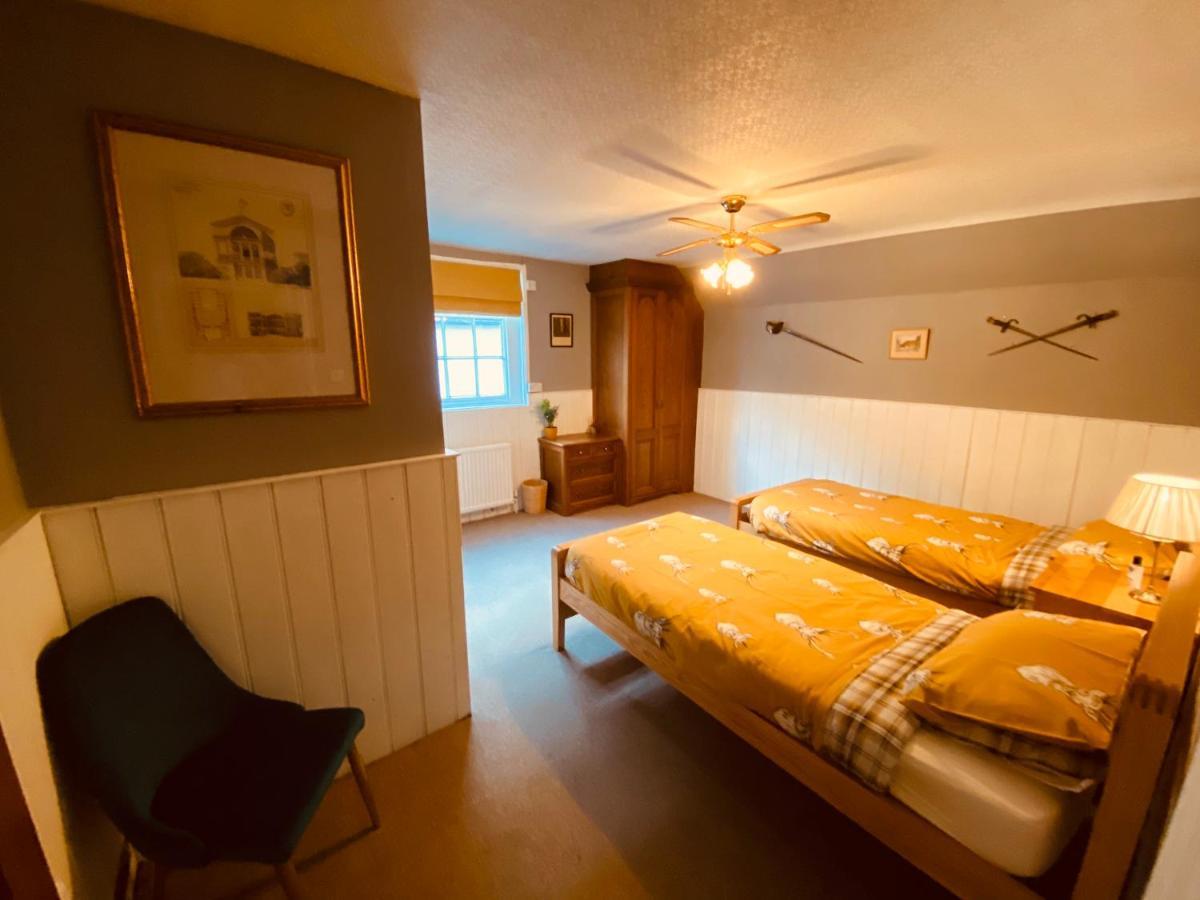 The Swan Inn Midhurst Room photo