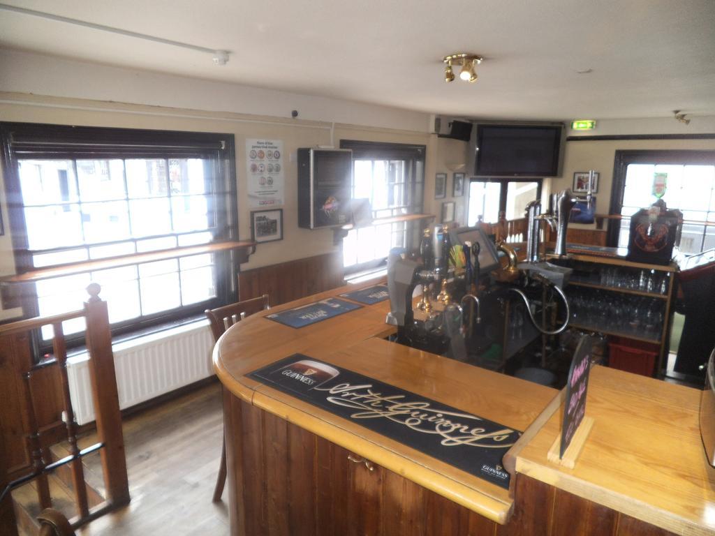 The Swan Inn Midhurst Exterior photo